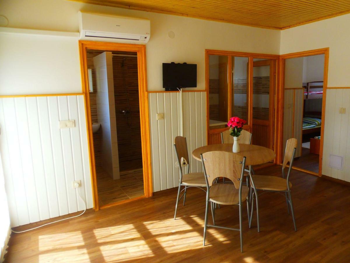Hovirag Apartman 2 Hajduszoboszlo Exterior photo